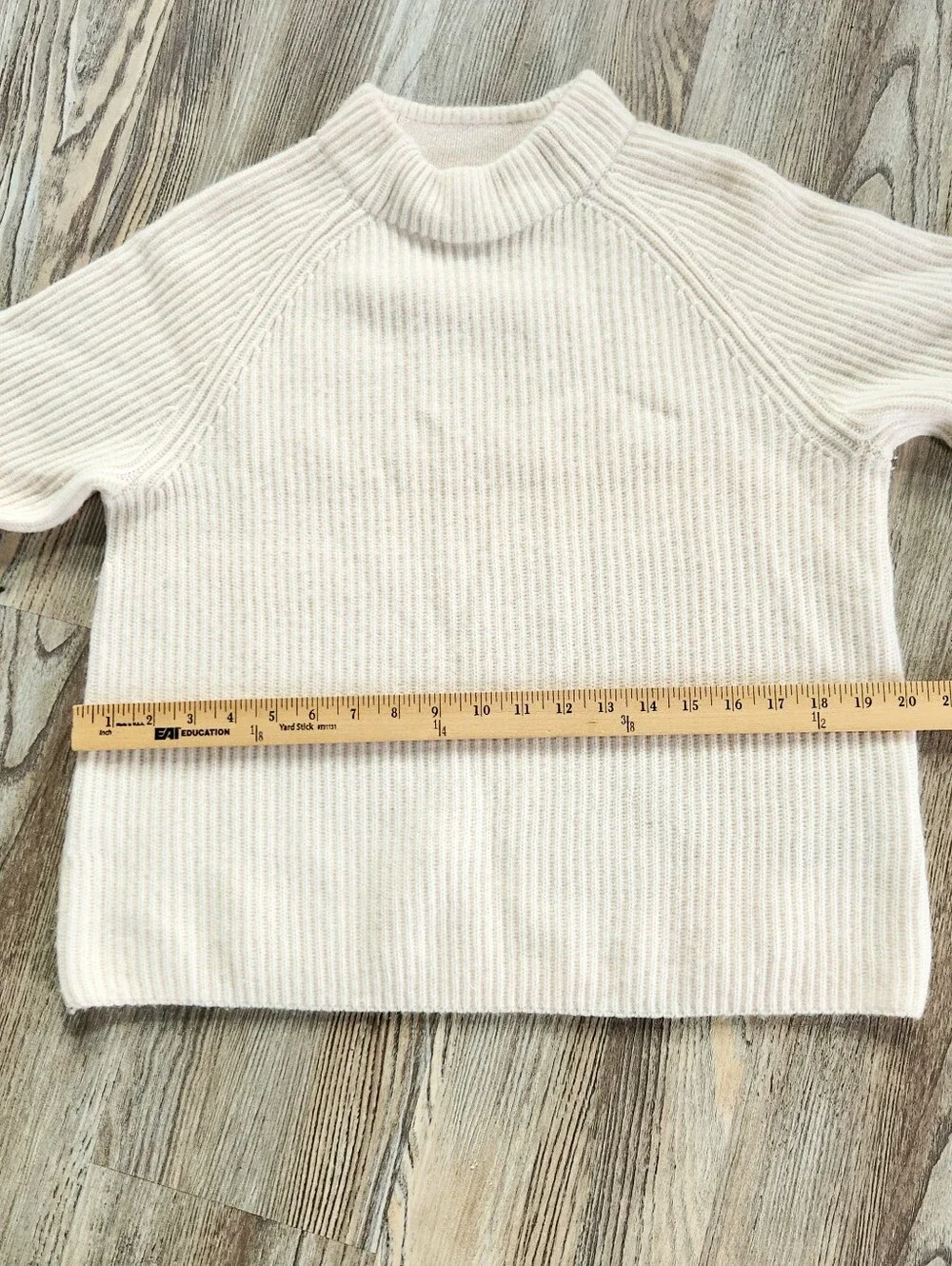 Banana Republic Cashmere Ivory Ribbed Knit Boxy Sweater M Raglan Mock Neck Cozy
